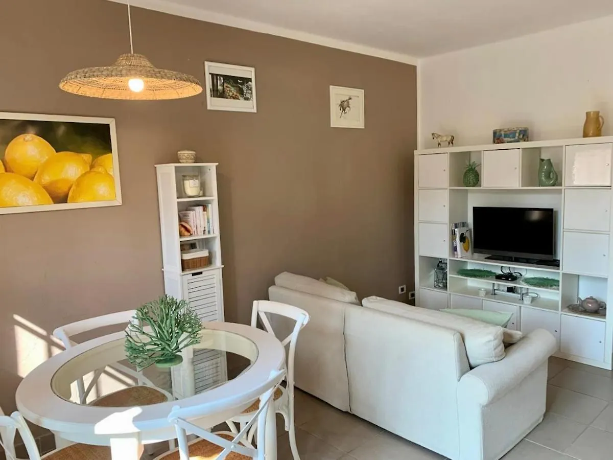 Relax Tra Golf E Mare Apartment Garlenda
